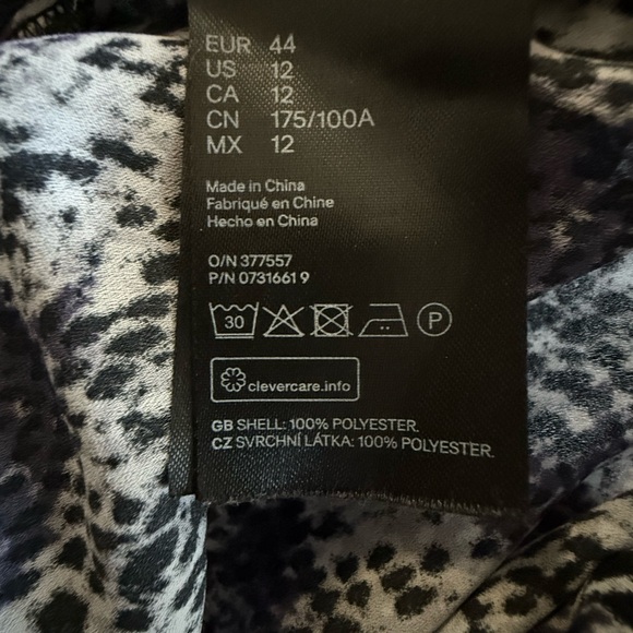 H&M Divided Blouse Top Crop Women's Sz12 Chiffon Snake Print Gray Long Sleeves - Picture 7 of 13